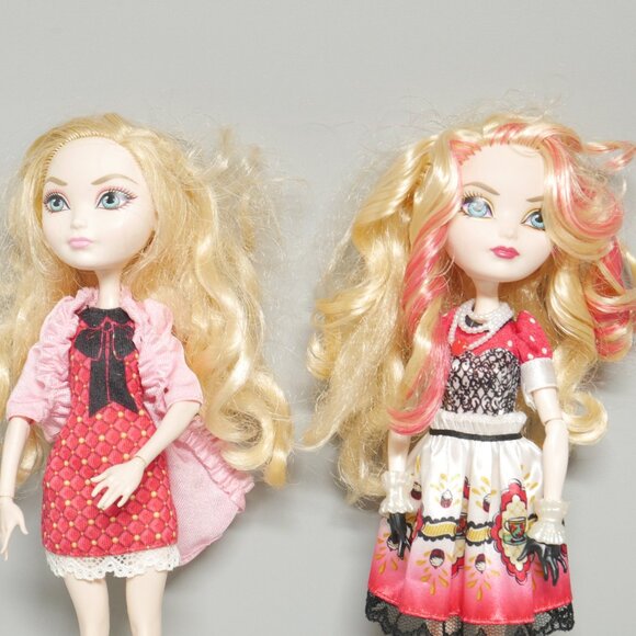 Two Ever After High Apple White Dolls As Shown - Picture 2 of 4
